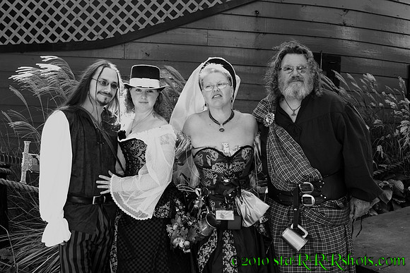 DSC09940B&W